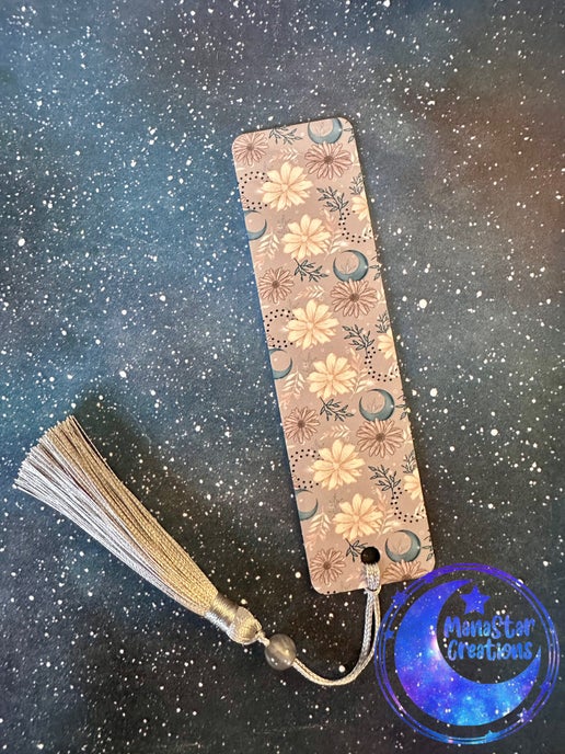 Floral Moon Bookmark – Mystical Nature-Inspired Marker